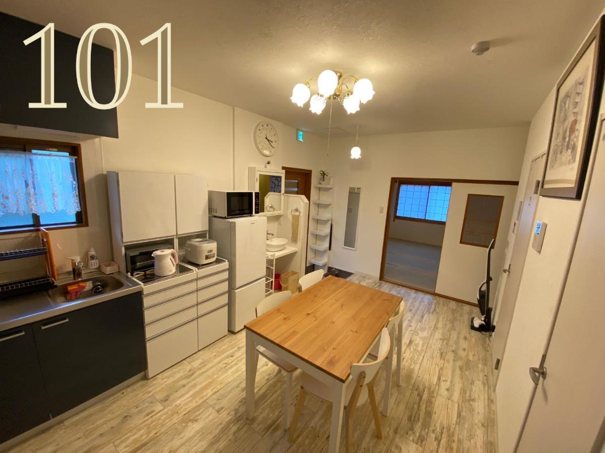 Guest House Apple Ōsaka Extérieur photo
